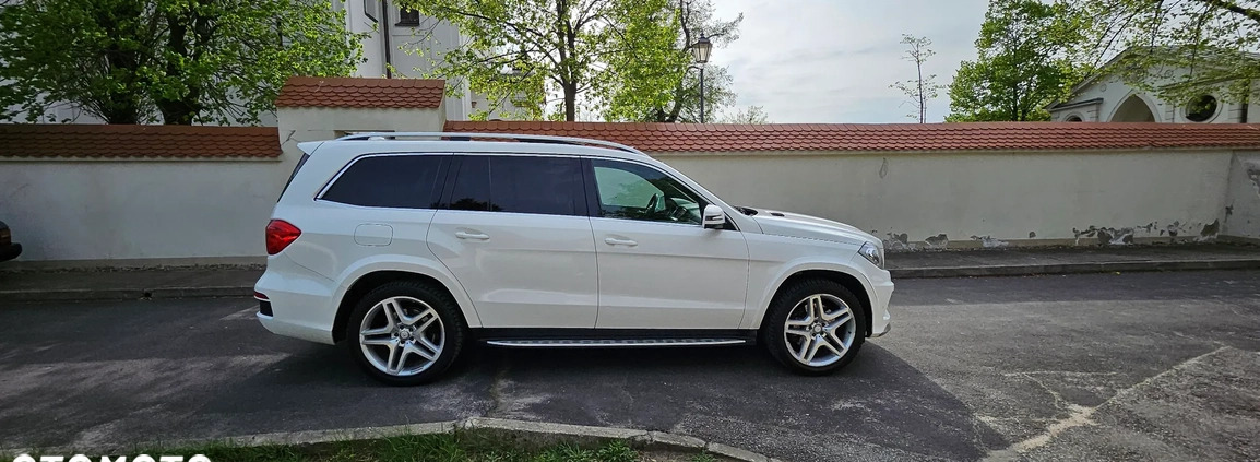 Mercedes-Benz GL cena 163333 przebieg: 201000, rok produkcji 2014 z Warszawa małe 781